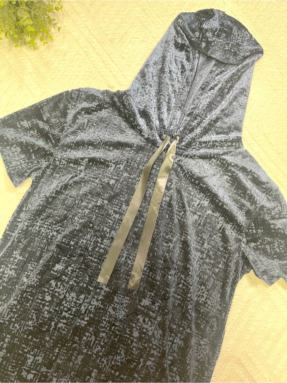 Gypsies & Moondust Navy Velvet T-Shirt Hoodie Size M